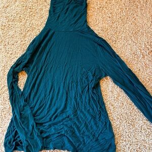 Women's Dark Green Long Sleeve Turtleneck Top